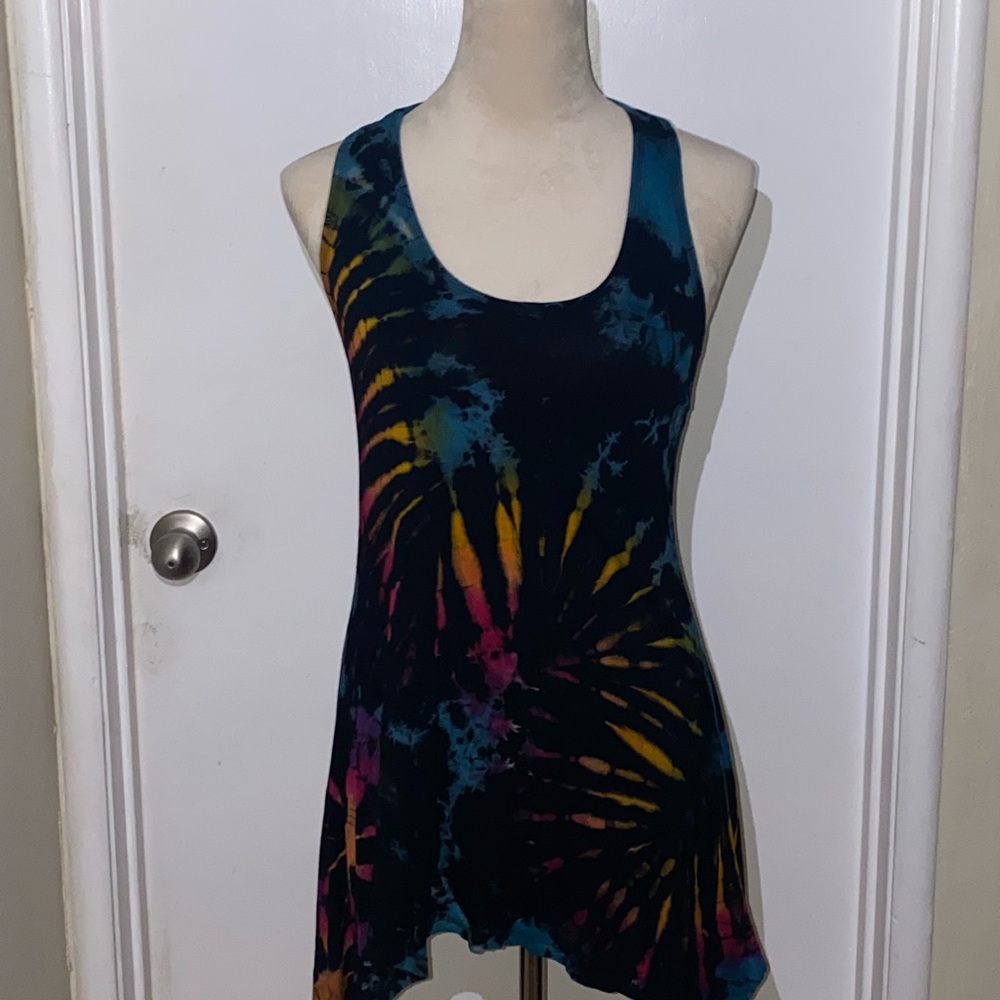 Purple Moon shark bite long tank top tie-dyed with adorable slit details on back